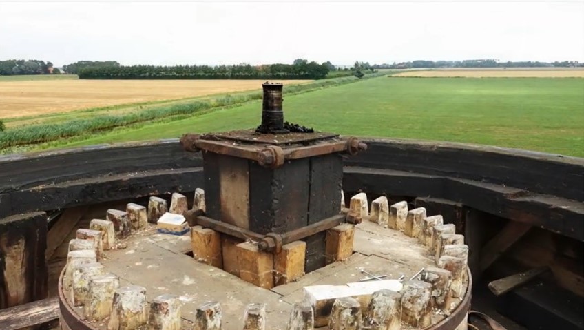 kap Westerse Molen verwijderd voor restauratie