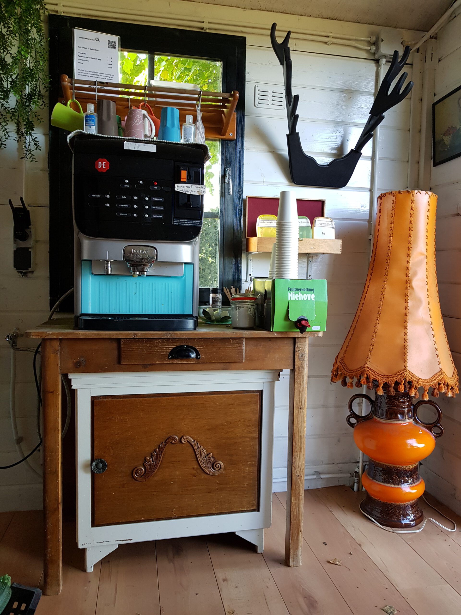 Koffie en thee bij Rustpunt De Ei-Halte
