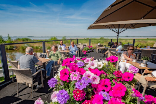 Terras Paviljoen De Leine