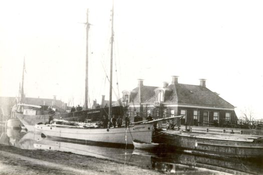 18. Werfkade 24: Directiewoning en kantoor Bodewes